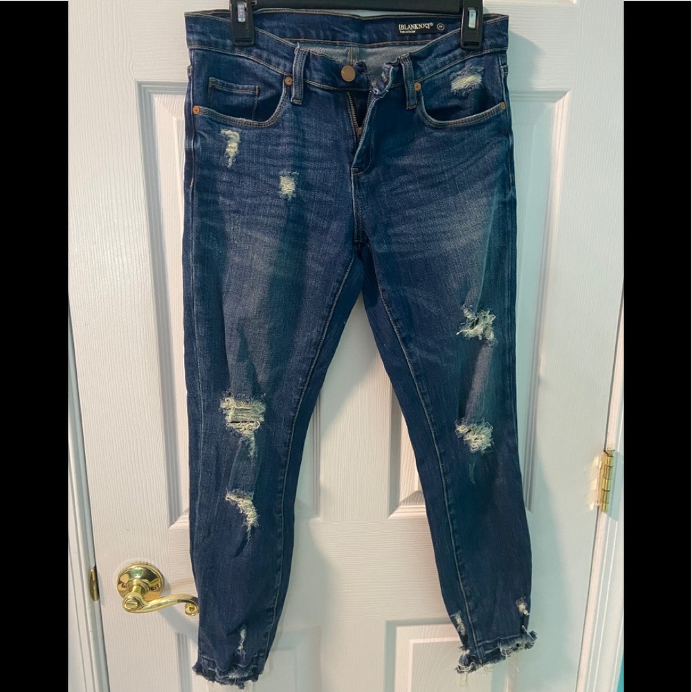dark washed ripped skinny jeans (barely worn)